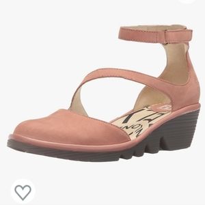 FLY London Women's Plan 717 Fly Flat  Leather Straps Cupid Rose Platform Shoes